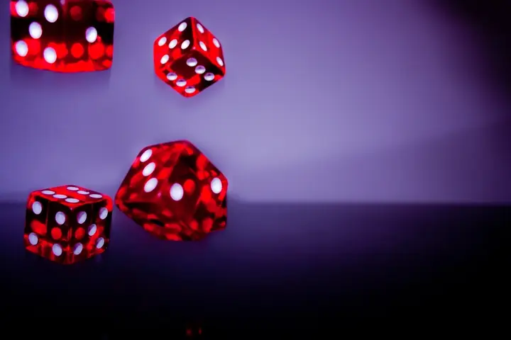 Dados rojos de casino