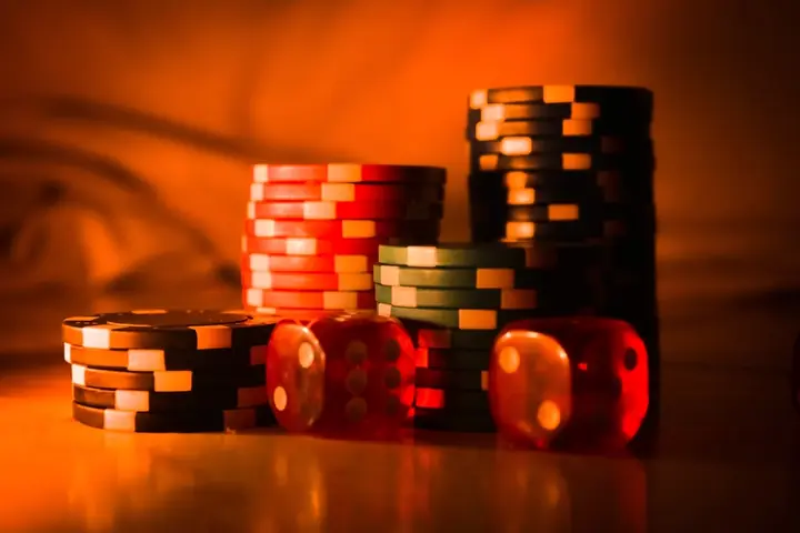 Pilas de fichas de casino